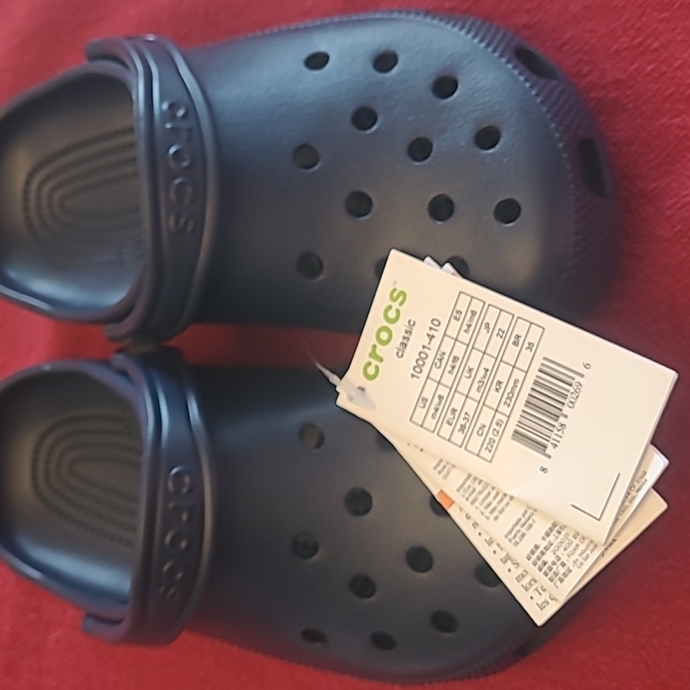 Boys crocs